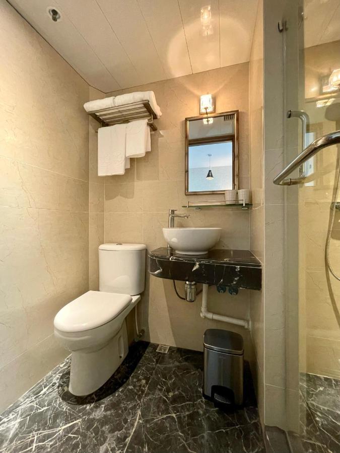 Lander Grand Hotel Hong Kong Exterior photo