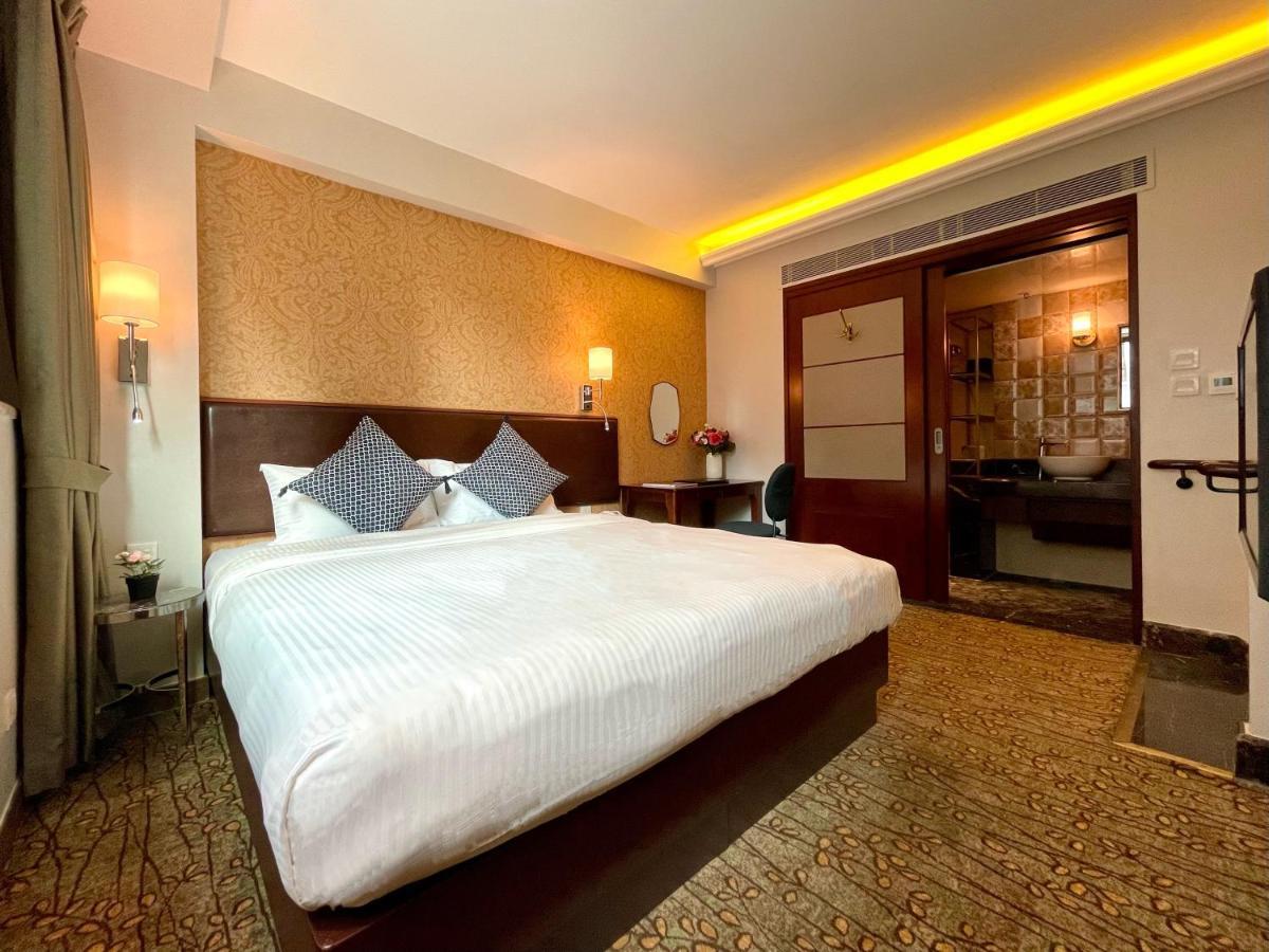 Lander Grand Hotel Hong Kong Exterior photo